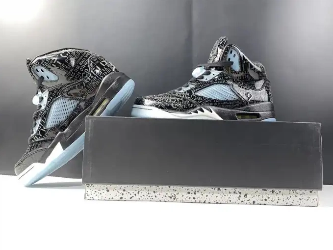 AIR Doernbecher 633068-010 5 Retro Jordan 0517